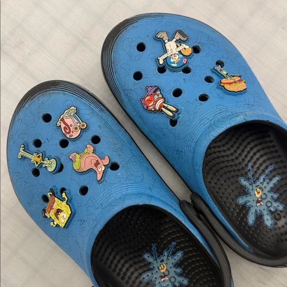 Kids Blue Slip-On Clog Shoes with SpongeBob Character Charms Size 2 kids - Picture 4 of 5